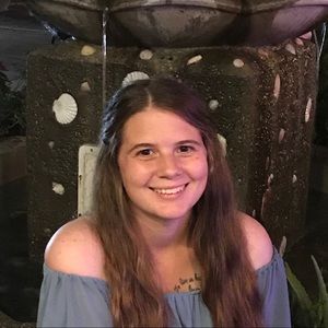 Meet your Posher, Julia